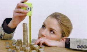Жінкам платять на тисячу гривень менше, ніж чоловікам