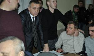 Депутати Рівнеради вимагають відставки Януковича та Азарова
