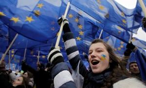 Студенти університету Драгоманова заблокували вхід до вузу і кличуть усіх на Майдан