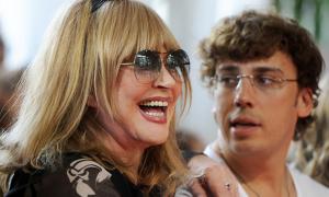 Алла Пугачова випадково «засвітила» фото одного з дітлахів