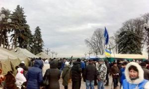 Прихильники Януковича розбили намети під парламентом