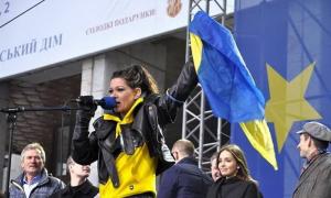 Руслана роздягнеться до купальника, щоб підтримати Євромайдан