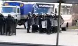 У Василькові четверту добу живий ланцюг не випускає спецпризначенців МВС до Києва