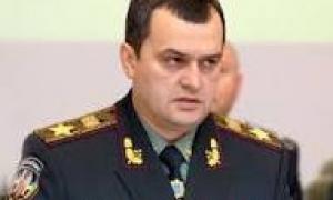Захарченко: Погрози працівникам правоохоронних органів, судів та членам їх сімей тягнуть кримінальну відповідальність