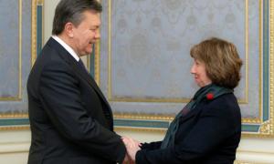 Янукович пообіцяв протягом доби врегулювати ситуацію в Україні