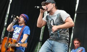 Гурт ТНМК зіграв рок-версію гімнів України і ЄС