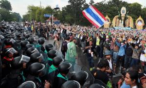 Влада Таїланду звинуватила лідера опозиції у загибелі 92 людей під час акцій протесту