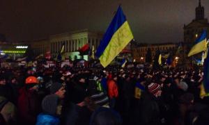 Ніч на Євромайдані минула без провокацій