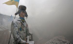 Євромайданівці спорудили височенні барикади