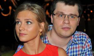 Христина Асмус і Гарик Харламов бавитимуть первістка в екологічно чистій колисці