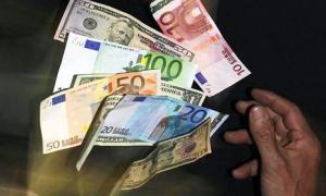 Заробітчани по всьому світу переказують родинам понад $500 мільярдів на рік