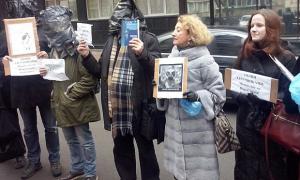 У Києві під Генпрокуратурою адвокати влаштували пікет