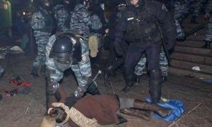 Генпрокурор визнав, що у ніч розгону Євромайдану «Беркут» діяв занадто агресивно