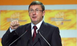 Луценко вважає, що криза триватиме доки Захарченко не відповість за події 30 листопада