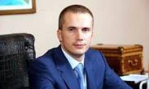 
Син Януковича заробляє за місяць близько 50 мільйонів доларів 