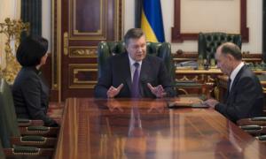 Янукович пообіцяв київським бюджетникам вчасно виплатити зарплати