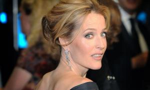 Зірку «Секретних матеріалів» застукали з сином російського олігарха