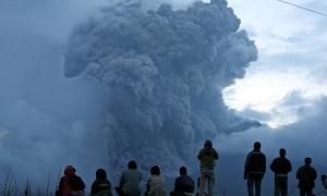 В Індонезії евакуювали 20 тисяч жителів через виверження вулкану