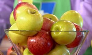Замість ліків від інфаркту вчені радять споживати яблука