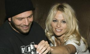 Памела Андерсон вийшла заміж за колишнього чоловіка