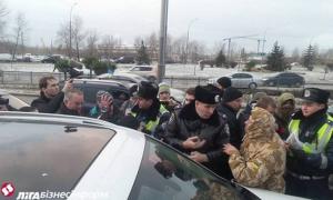 Даішники затримали частину автобусів, які везли мітингувальників у Межигір’я