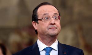 Президент Франції уникає прямих відповідей на питання про коханку