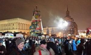 Ніч на Євромайдані минула без штурму
