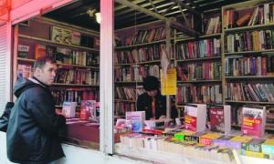 Колесніченко хоче закрити книжковий ринок «Петрівка»