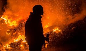 Вогняні вуличні бої в Києві не припиняються
