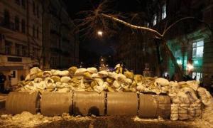 Лукаш погрожує надзвичайним станом, якщо активісти не звільнять Мін’юст