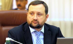 Обов’язки Азарова тимчасово буде виконувати Арбузов