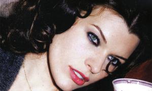 У Міли Йовович серце крається за Україну