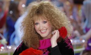 Алла Пугачова проміняла політику на дитсадок