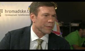 Царьов переконаний, що білоруса й вірмена принесли й кинули на Грушевського уже мертвими