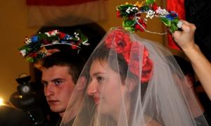 На Майдані відгуляли перше весілля