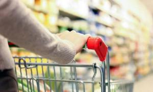 Імпортні продукти почали дорожчати через новий курс долара