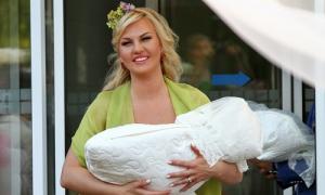 Доньки Камалії стануть мусульманками з британськими паспортами