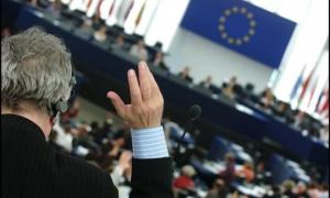 Британський експерт пояснила, чому ЄС зволікає з санкціями до української влади