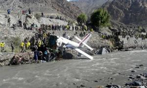 18 осіб загинули в результаті падіння літака в Непалі