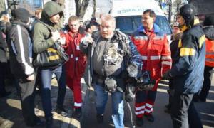 У фотографа на грудях розірвалася граната, іншого побила охорона