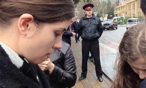 Екс-учасниць Pussy Riot затримали в Сочі нібито за крадіжку