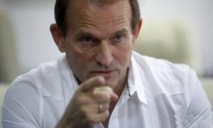 Під Києвом горить дача Медведчука
