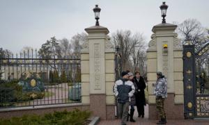 Журналісти продемонстрували перші фотографії з Межигір’я