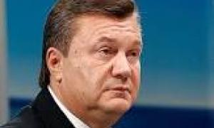Віктор Янукович написав заяву про відставку