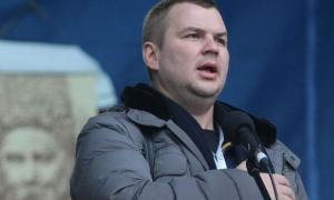 Сьогодні в Україну має повернутися автомайданівець Дмитро Булатов