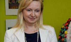 Журналісти представили на загал цивільну дружину Януковича