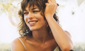 Міла Йовович перерахує гроші постраждалим майданівцям