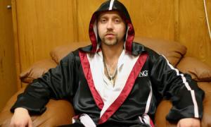 Репер Серьога радить Путіну випити кави й відкликати з Криму російські війська