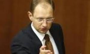  Яценюк: За сьогоднішні дії в Криму, треба буде нести відповідальність в міжнародних судах