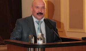 Губернатора Луганщини змусили писати заяву про відставку погрозами розправи над дітьми